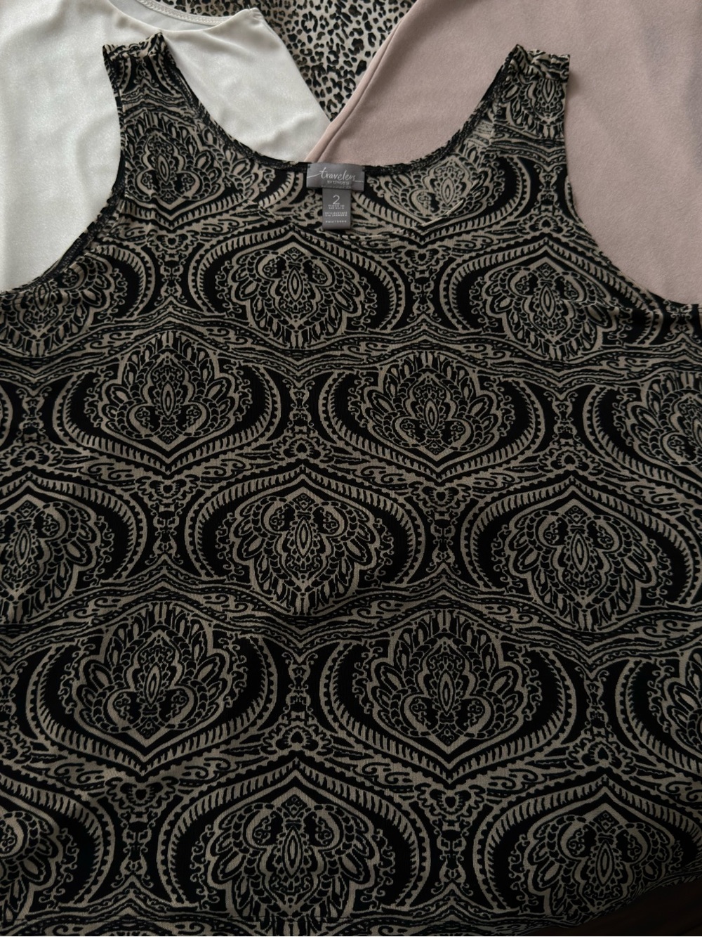 Chico's Black and Taupe Damask Sleeveless Tank size 2 - (12 or L)